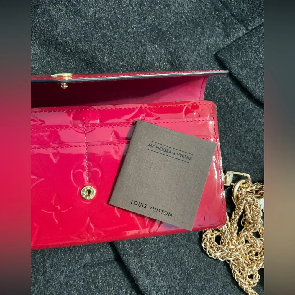 ✅AUTHENTIC LV LONG WALLET VERNIS VERYGOOD CONDITION GIFTABLE - Picture 11 of 15